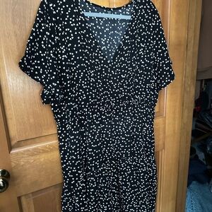 SHEIN Black and White Heart Print Dress with slight elastic waist.